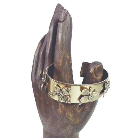 Kenneth Cole Reaction Gold Tone Floral Cuff Bracelet Rhinestone - Picture 4 of 5